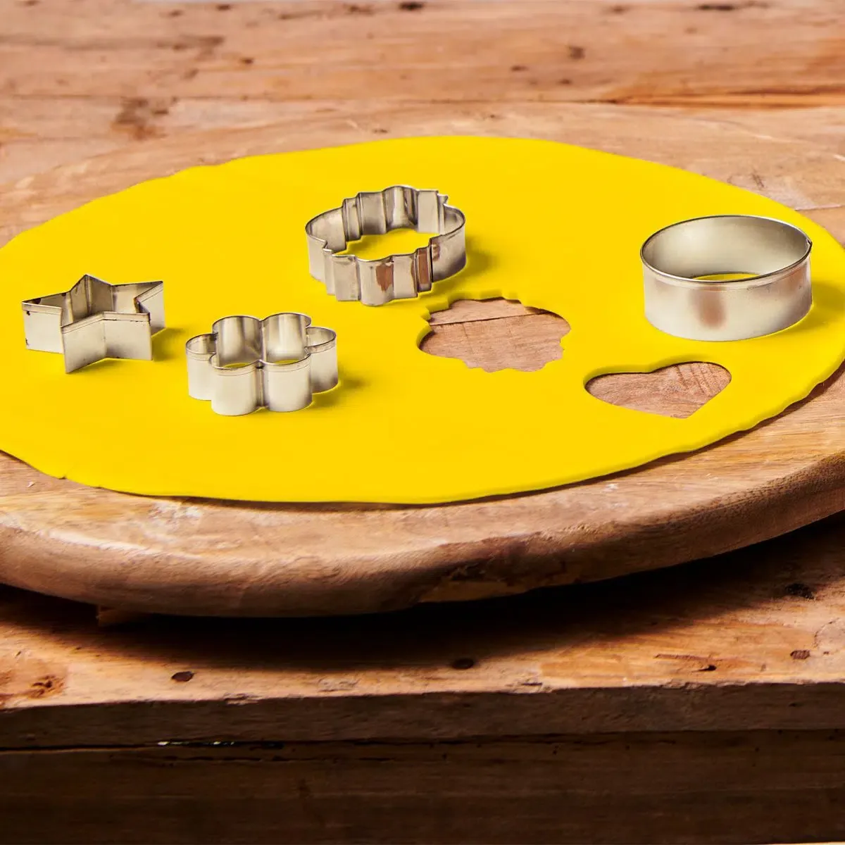 Mellow Yellow Fondant Decke -FunCakes – Bild 3