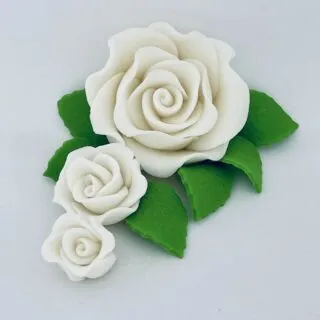 Rosen-Set mit Blätter, Weiß - Zuckerblumen 9tlg.